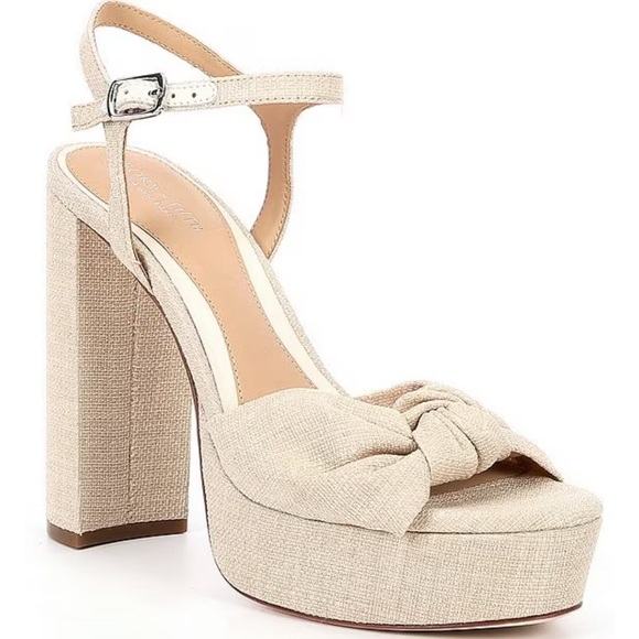AEROSOLES Womens Gold 1/2